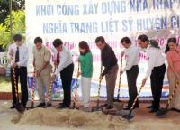 (Bộ trưởng Bộ Y tế - Nguyễn Thị Kim Tiến đang tham dự lễ khởi công Nhà tháp chuông Nghĩa trang liệt sĩ huyện Gio Linh. Ảnh báo CAND)