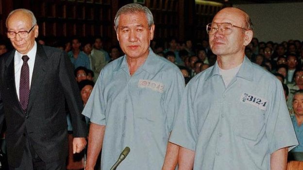 Roh Tae Woo và Chun Doo Hwan ra tòa năm 1996